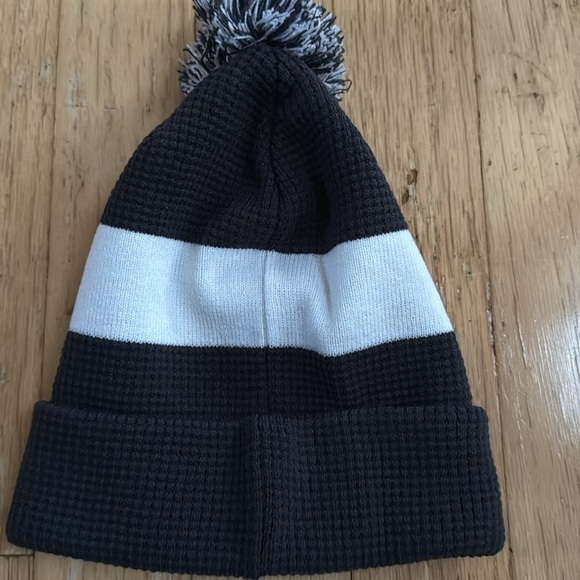 Nike Adult Unisex Beanie Pom Navy - Picture 8 of 9